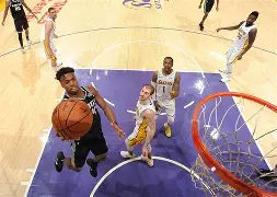 关于萨克拉门托国王清晨迎来里程碑，志在CBA季后赛名次提升，信心回归，高层口径保持一致的信息