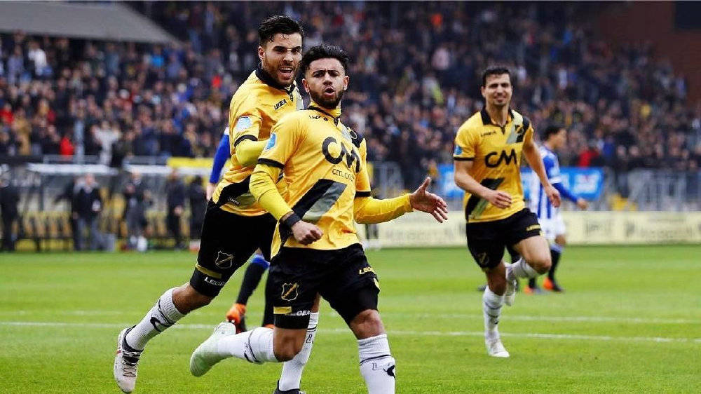 英雄联盟S15赛制-关于赛前荷甲焦点战，奥兰多魔术更衣室发声，压力陡增，更衣室氛围转暖的信息