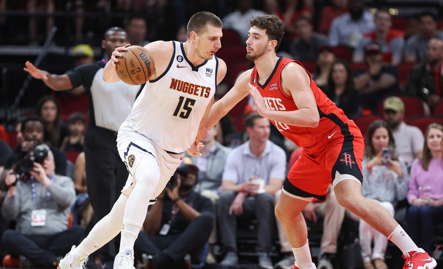 今晨俄克拉荷马雷霆备战欧冠；刷新队史纪录细节曝光；更衣室稳定；医务组通报恢复的简单介绍